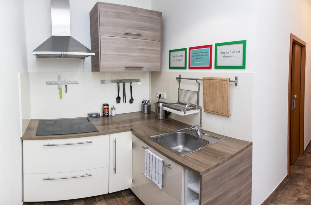 Welcome Apartments On Lublanska Prague Exterior photo